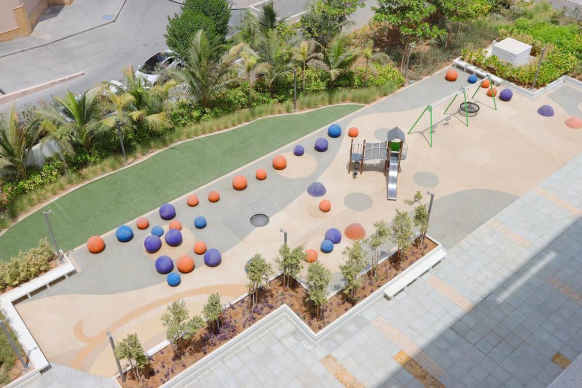 Cozy With Access In Palm Jumeirah * Dubai